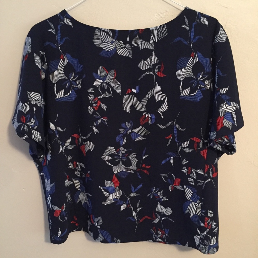 Halogen Red White Blue Floral Blouse Sz Petite Lrg